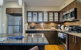 Abode Memphis - Downtown Madison Ave